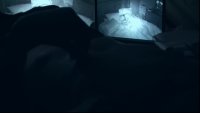 Маньяк подглядывает за ночным сексом пары через видеокамеры